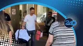 Milan Vasić uz muziku izveo sina iz porodili&scaron;ta: Rodio se sin, mali gospodin!