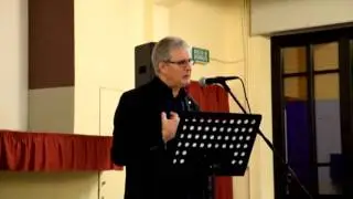 Enzo Ar&igrave;a legge Il Gatto del Soldato