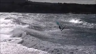 Windsurf in slow motion: Loick Lesauvage performs some loops...