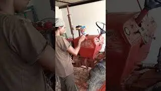 Mahindra tractor ka paint, Babu painter working,