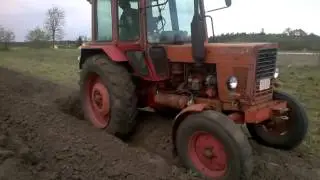 Mtz 550-Sz&aacute;nt&aacute;s