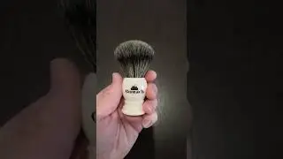 подарки! набор wilkinson sword и набор от Спивак помазок, крем для бритья и масло до бритья! Скоро!