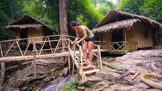 A Girl Builds a Strong Bamboo Bridge on Her Survival Journey in the Forest