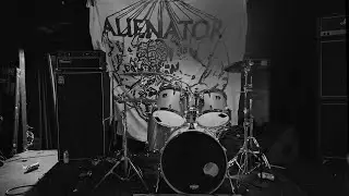 ALIENATOR
