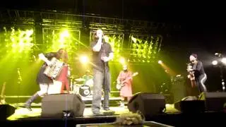 Les Cowboys Fringants. Le Pouceux (HD). Live &agrave; l'Arena de Gen&egrave;ve. 10/02/12