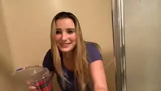 TheNicoleT：Milk On Head For $100 Dollar Donation