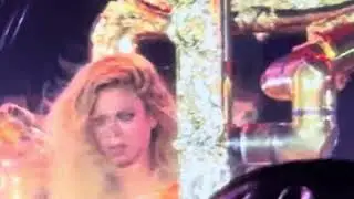 Beyonc&eacute; concert performing cozy performance on stage live 