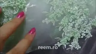 Tiul cu paiete si margele