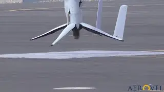 Flexrotor hovers boringly while being buffeted by breezy gusts
