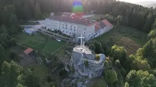 🛰 NOTRE DAME DE L&rsquo;HERMITAGE : NOIRETABLE (DJI AIR 2 S )