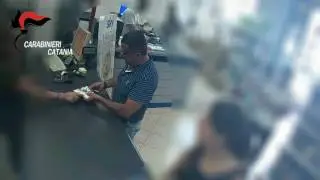 video estorsione commerciante catania 05/07/2016