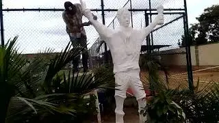 Statuette d'un athl&egrave;te au CHERAD CITY.( Dominique Bwalya)