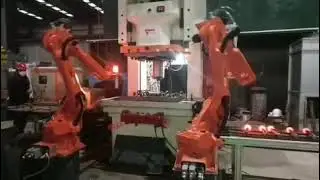 Hot Forging Hexagon bolts by cool automatic robot arms