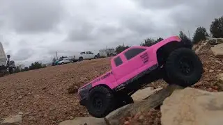 NEW SCX24 BASECAMP ( unboxing & 1st crawl )