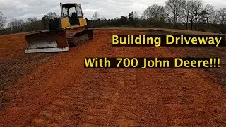 Building a driveway with the 700 John Deere Dozer! #rwdozerco #johndeere