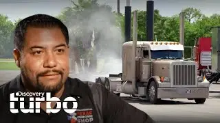 O Caminh&atilde;o Est&aacute; Pegando Fogo | Texas Chrome: Neg&oacute;cios de Fam&iacute;lia | Discovery Turbo Brasil
