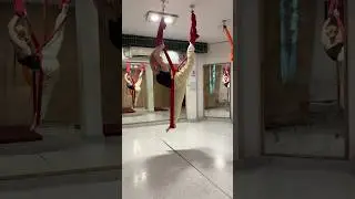 Aerial yoga flow | Invented aerial splits | Fly yoga trick #aerialyoga #short #shorts #shortvideo