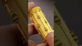 What scent should be in a golden perfume bottle?#shortvideo #diy #黄金 #craft #goldpendant #gold