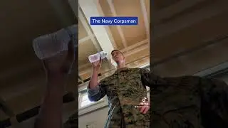 Каждый санитар ВМС, работающий с морскими пехотинцами (отметьте своего любимого доктора)