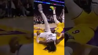 When Ja tried to dunk on Bron🏀😱😱🔥🔥#basketball