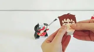 Aprenda a montar os paper toys dos Irm&atilde;os Gallagher