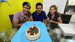 Celebrando mi cumpleaños ! Partiendo pastel