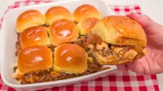SANDU&Iacute;CHE NA TRAVESSA COM CARNE CHEDDAR E CEBOLA CARAMELIZADA | Cook'n Enjoy 1716