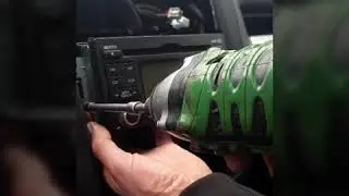 Kia Sportage ( SL ) 2009 - 2014 radio, CD  Player  removal