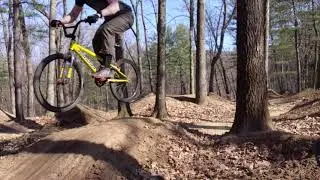 Dirt jumps
