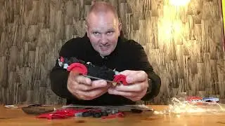 Opening and Assembling Airfix Quick Build Ford Mustang GT 1968