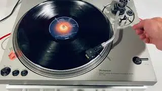 Technics SL-1700. Виниловый проигрыватель.