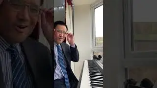 Bach prelude in G minor, Dr Kenneth Wong on the keyboard /&lsquo;harpsichord&rsquo;