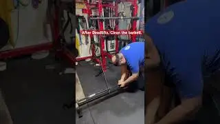 BEST WAY TO CLEAN BARBELLS #garagegym #powerlifting #garagegymfitness #barbell #maintenance