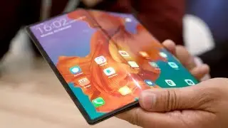 Samsung Galaxy Fold vs. Huawei Mate X &mdash; FIGHT!