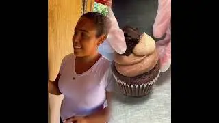 Madrasta jogou a roupa do enteado na lama e pai descobriu tudo veja no que deu.