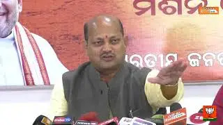Shri Manmohan Samal addressing a Press Conference on #AttackOnStatePresident at STATE HQ.