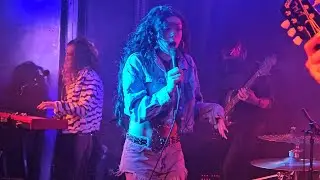 Courtney Hadwin live at The Camden Assembly 