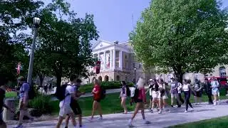 UW&ndash;Madison class change on Bascom Hill