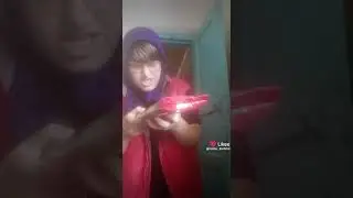 бабкшка в магазине