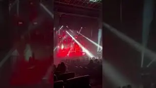 Маленький театрал посетил все шоу, спектакли, просмотры, даже успел заскучать по школе.