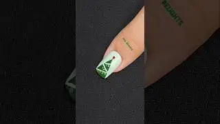 Christmas tree nail art #naildesign #xmas #christmas #nailart #shorts #viralvideo #nails #diy #2025