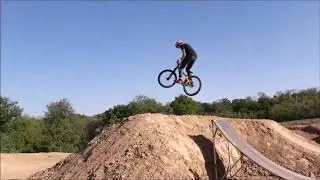 www.bikepark-bau.de, Dirtpark Bietigheim- Bissingen, Trailbau Ausbildung, Dirtkicker bauen, BMX, MTB
