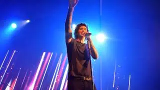 Julian Perretta -  I Cry (Acoustic) - L'Elysée Montmartre - 13.05.2017