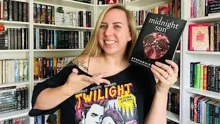 Rereading Midnight Sun 🧛 back to forks & my vampire obsession lives on&hearts;️