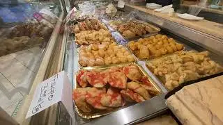 Tour with Me: An Assisi Cafe for Mardi Gras