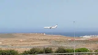 Landing of the plane Smartwings from Prague to Gran Canaria