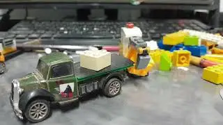 mini excavator loading truck  (loop)