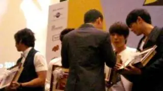 2AM presscons for Malaysia Showcase 19/5 2011