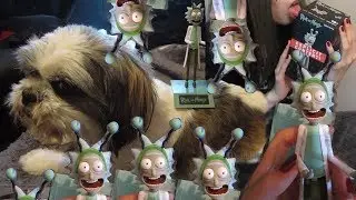 Rick and morty loot crate exclusive unboxing DOG REACTS / season 3