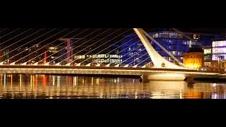 Samuel Beckett Bridge - moving for the 1st time.